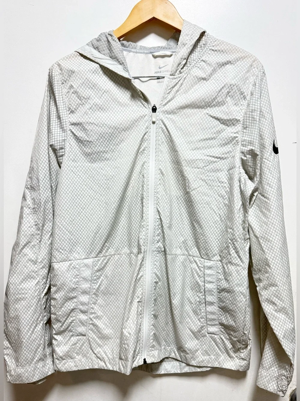 Nike Men’s Grey Hooded Windbreaker Jacket
